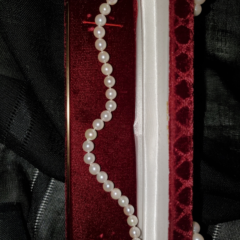 Genuine  Chinese Freshwater Pearls  6mm 16 inch